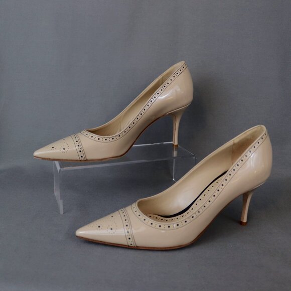 Manolo Blahnik 38 Quitohi Patent Nude Tan Point Toe Heels Perforated Laser Cut - Picture 7 of 16